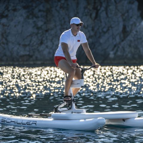 Vožnja Schiller waterbike-a uz svjetlucavo more kod Zavale